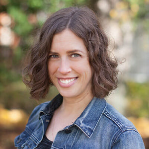 Alison Merz Spira freelance writer and educator headshot